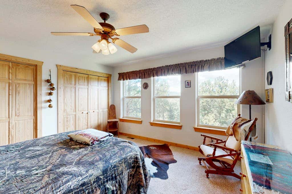 El Camino Real Retreat - Views, Hot Tub & Pets Ok