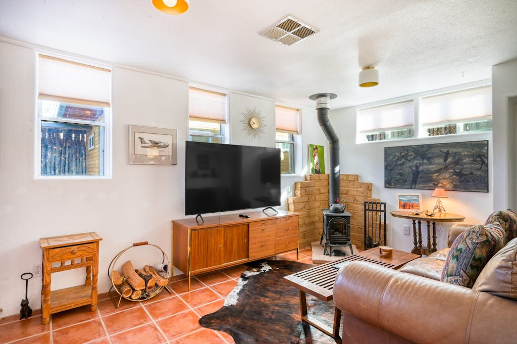 Santa Fe Serenity - Walk to the Railyard, Dog-Friendly Garden Home