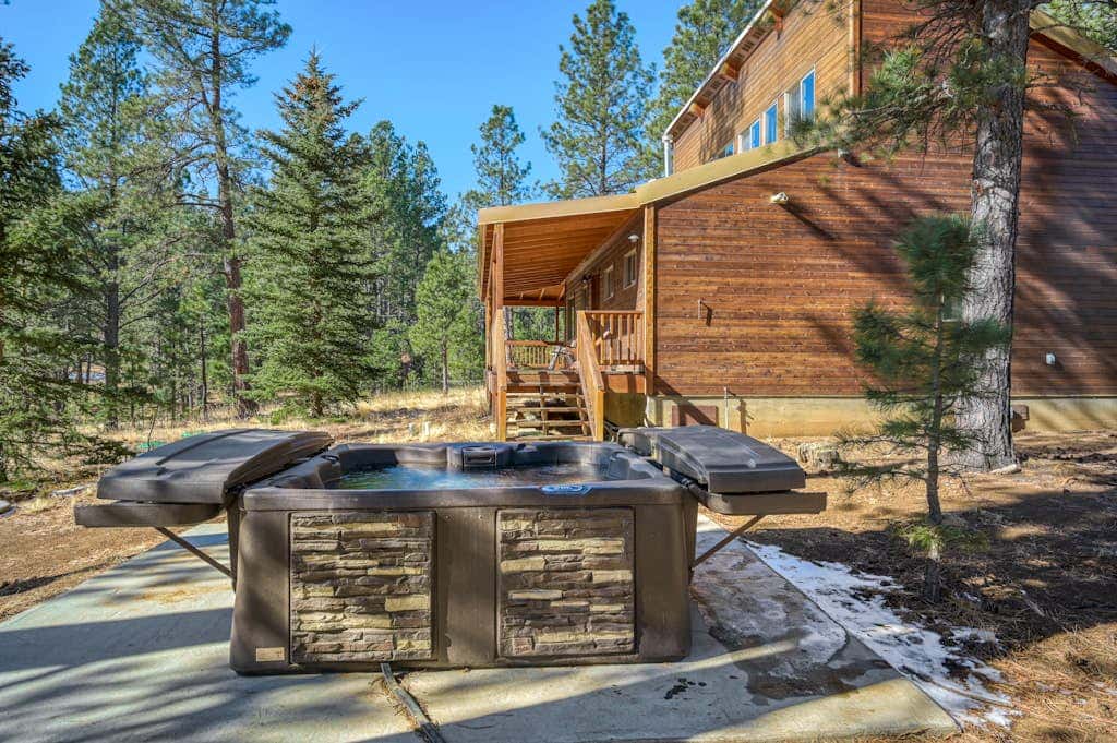 Wait for it Getaway - Hot Tub, Gameroom & Deck