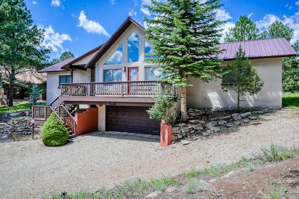 Merz Mountain Hideaway - Mtn Views & Private Deck