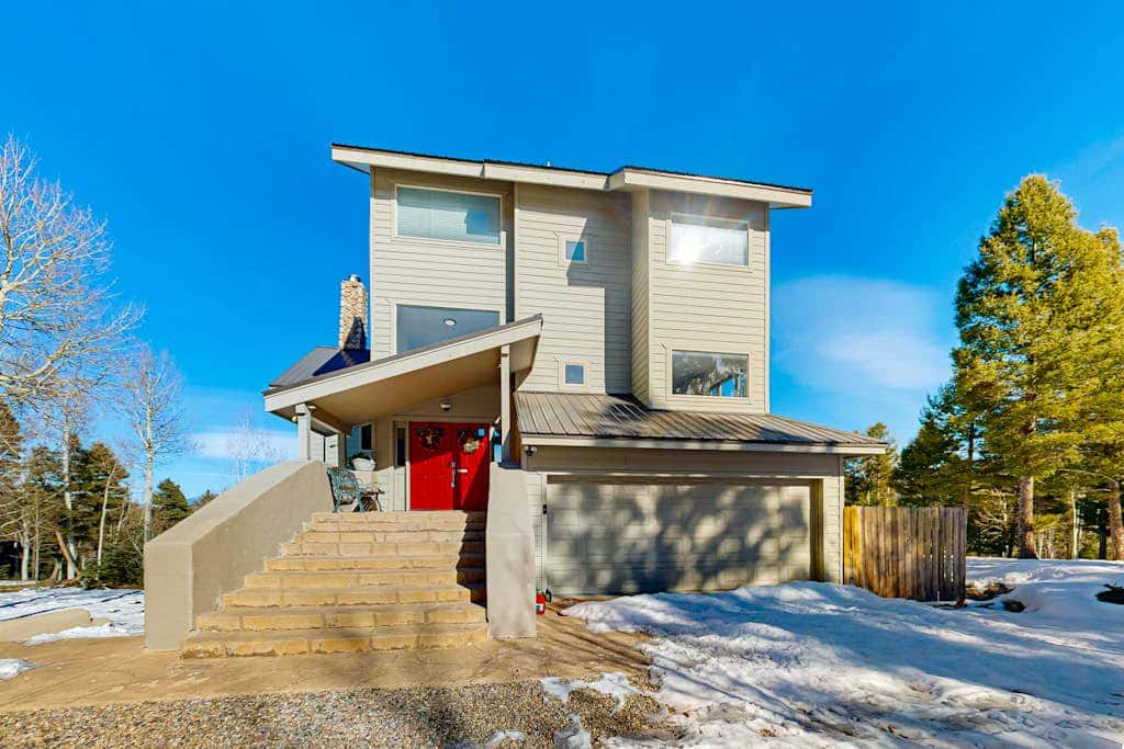 Southwest Heaven - Sweeping Views, Hot Tub & Deck