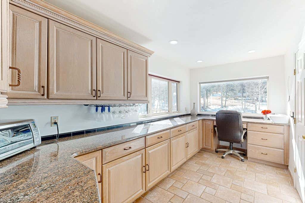 Southwest Heaven - Sweeping Views, Hot Tub & Deck