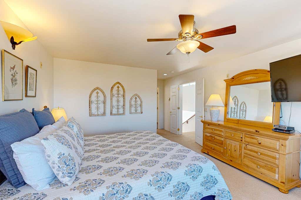 Southwest Heaven - Sweeping Views, Hot Tub & Deck