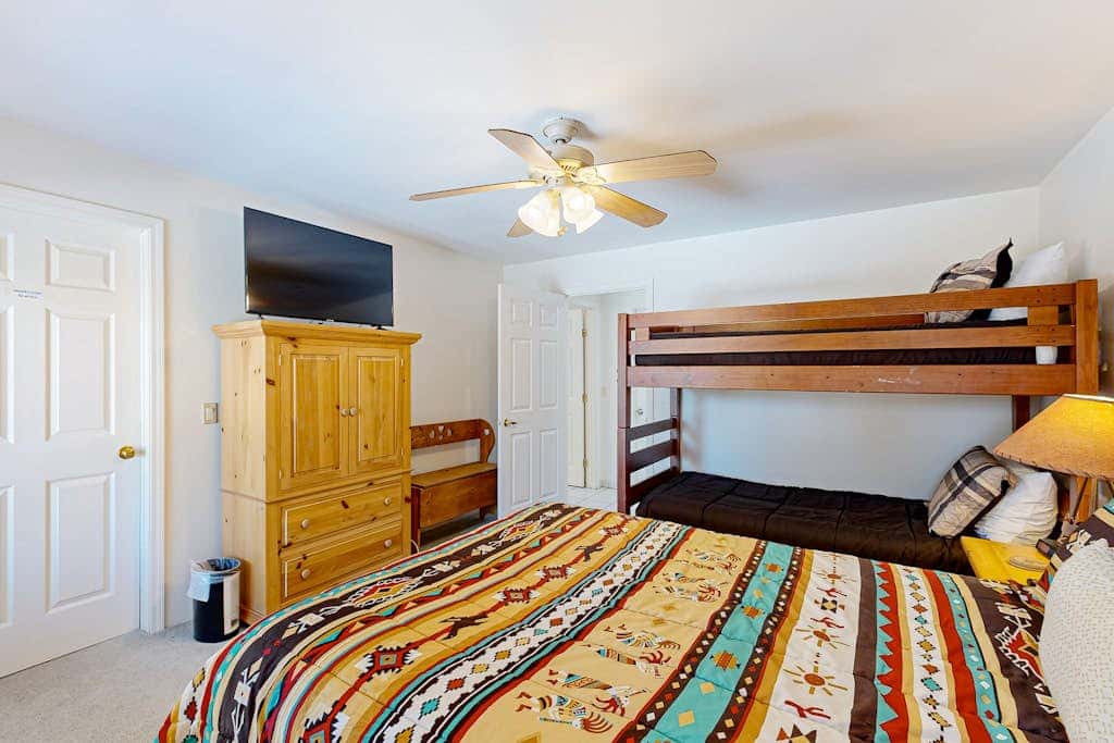 Southwest Heaven - Sweeping Views, Hot Tub & Deck