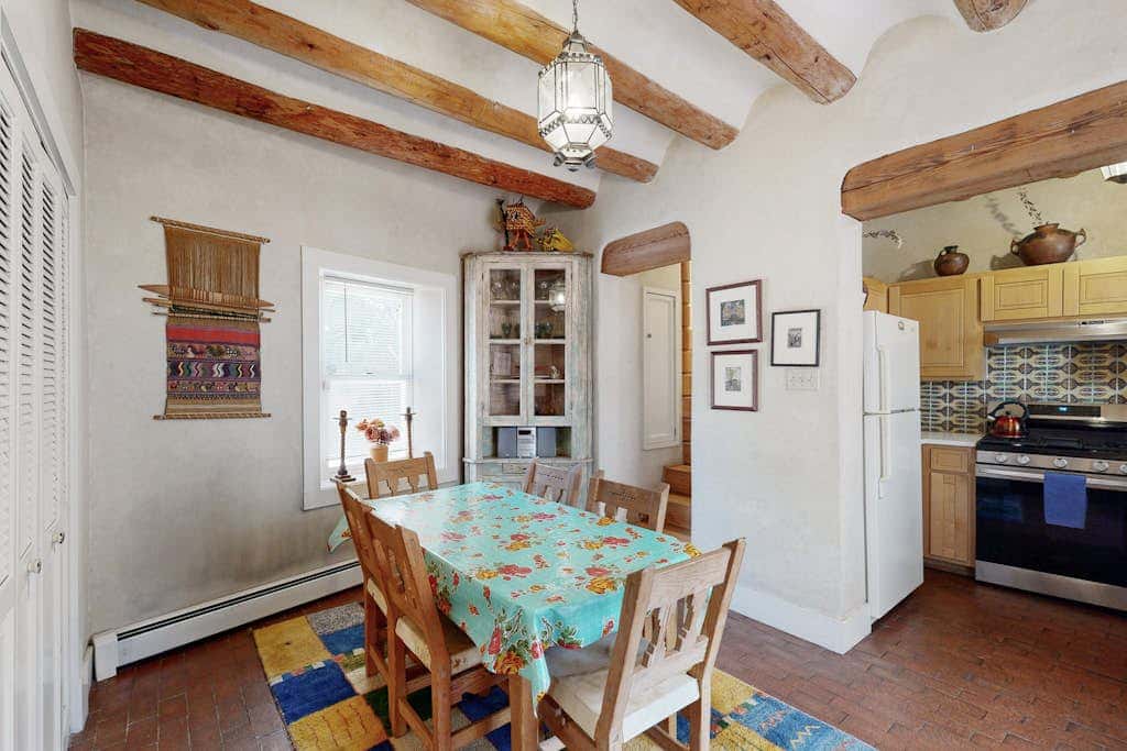 Casa Las Rosas - Historic Adobe Near Plaza