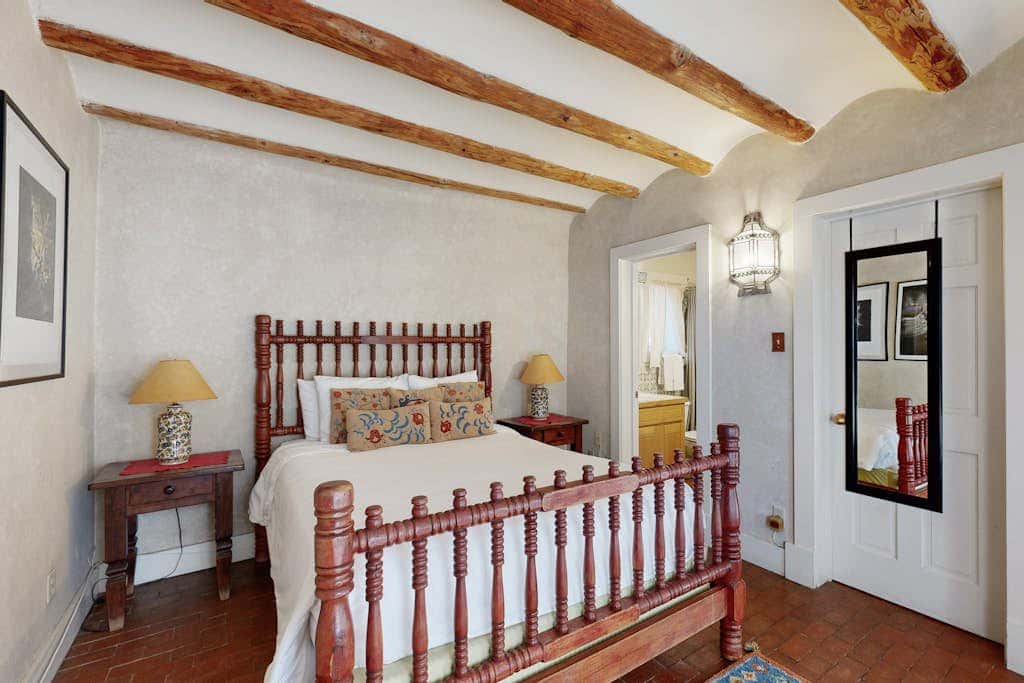 Casa Las Rosas - Historic Adobe Near Plaza