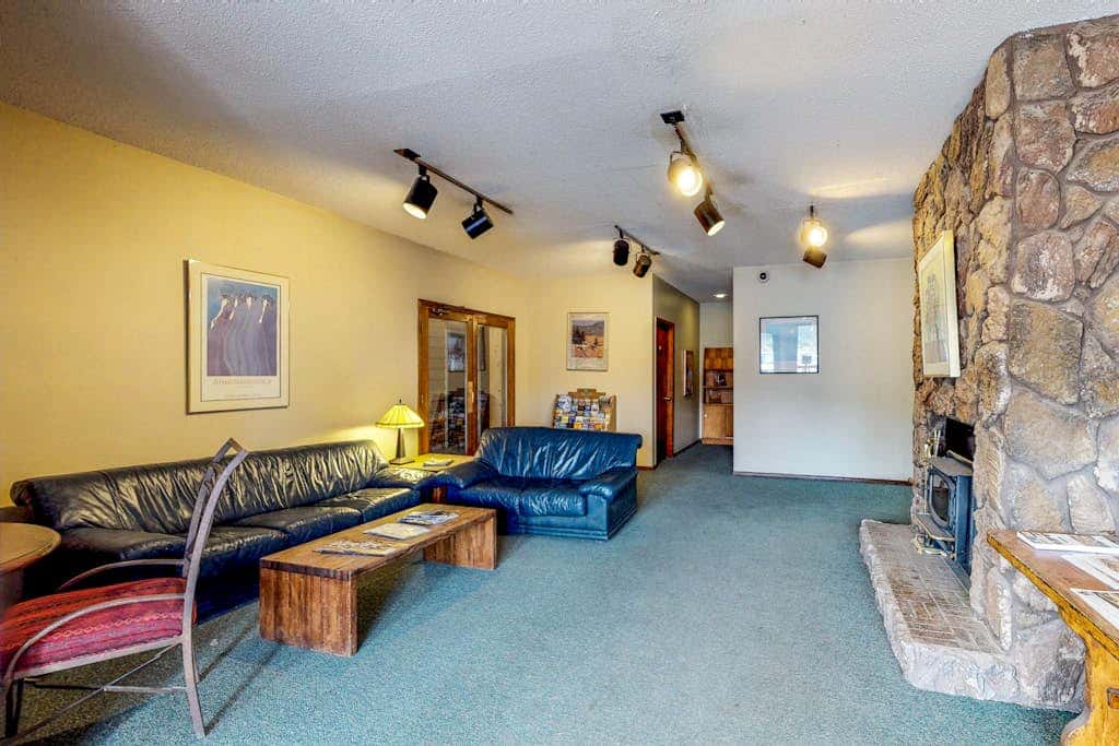 Gold Creek 304 - Walk to Lifts & Mountain Views