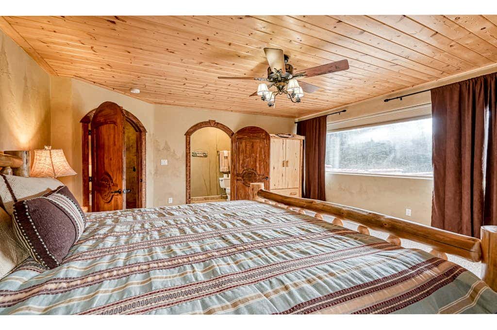 Casa Grande - 5 King Suites, Hot Tub, Arcade