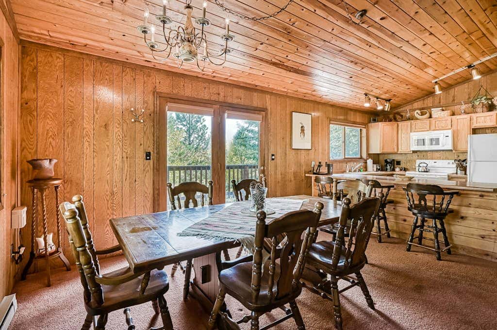 Trailhead Retreat - 3 Acres, Views, Hot Tub & Sauna