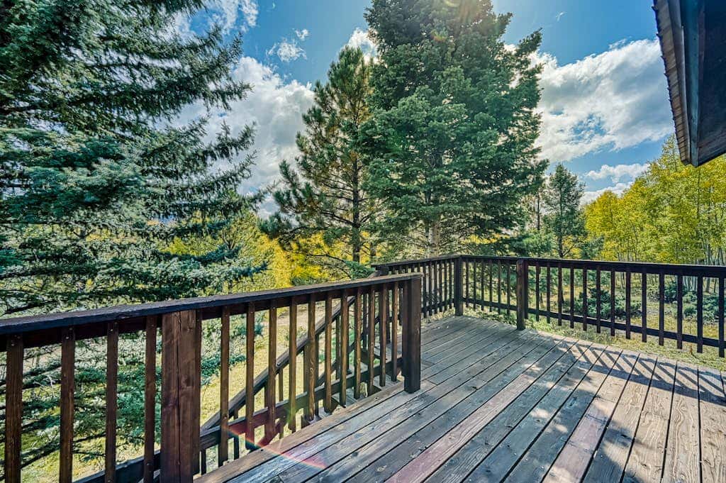 Trailhead Retreat - 3 Acres, Views, Hot Tub & Sauna
