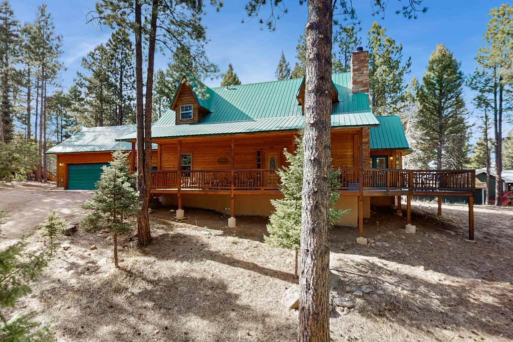Serenity Now - Hot Tub, Fire Pit & Forest Deck