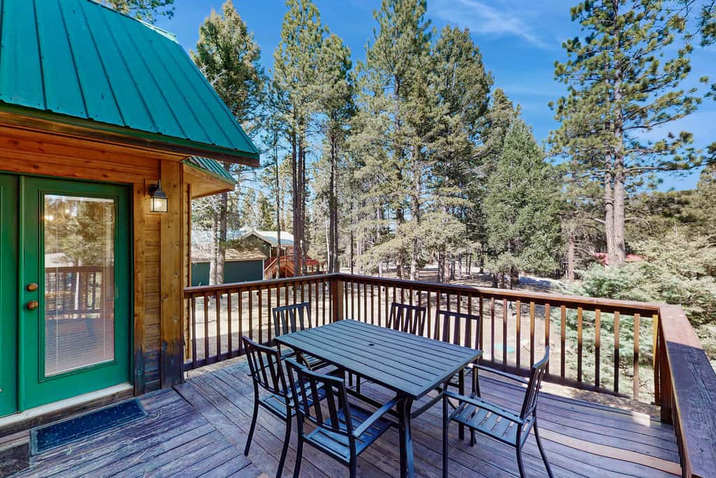 Serenity Now - Hot Tub, Fire Pit & Forest Deck