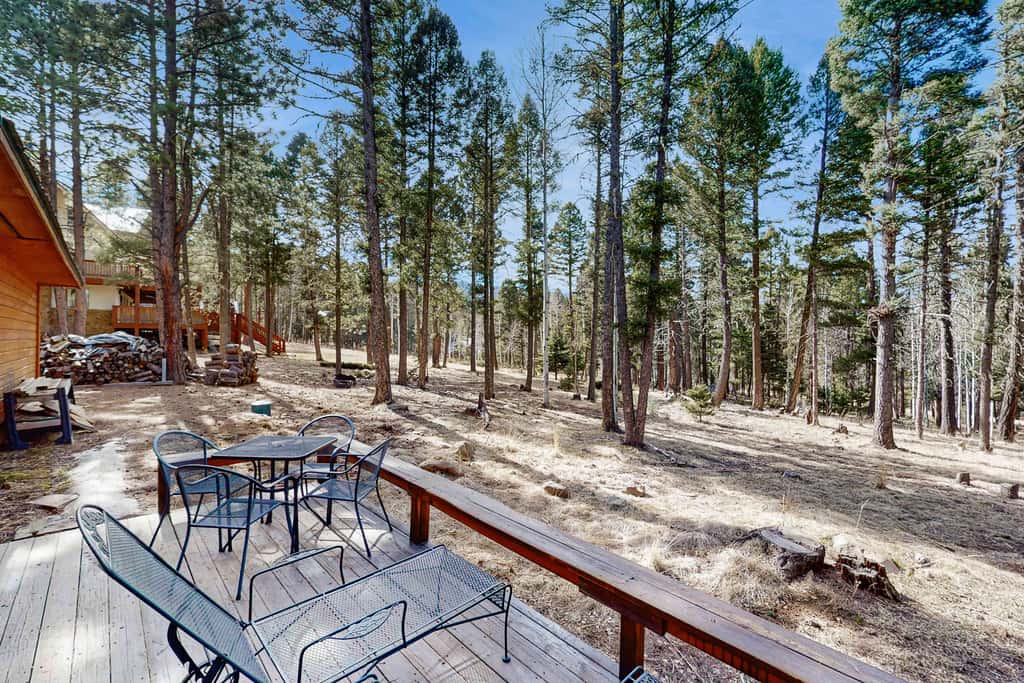 Serenity Now - Hot Tub, Fire Pit & Forest Deck