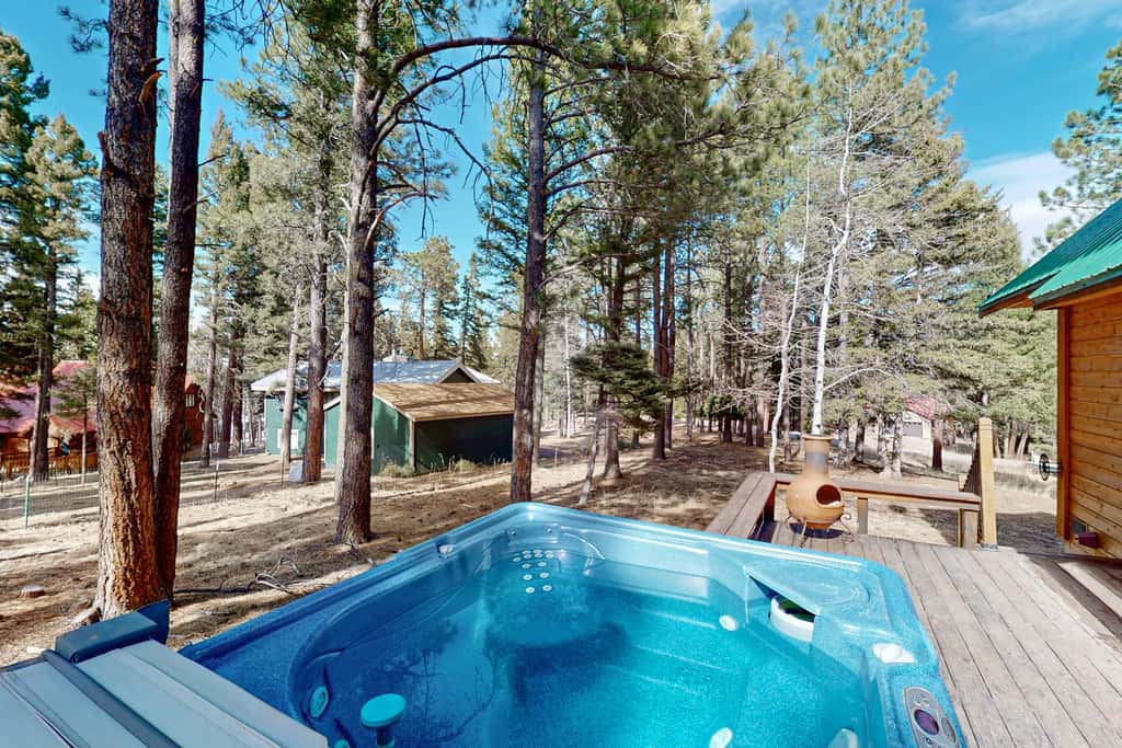 Serenity Now - Hot Tub, Fire Pit & Forest Deck
