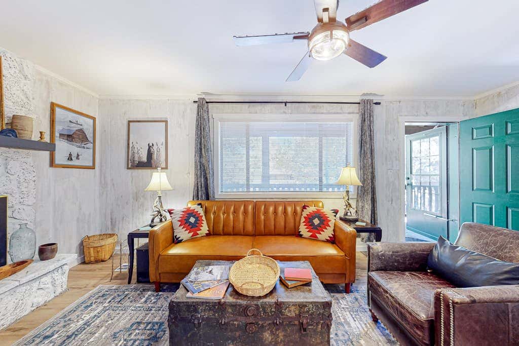 Pinetree 213 - Walk to Ski, Hike, Bike & Dining