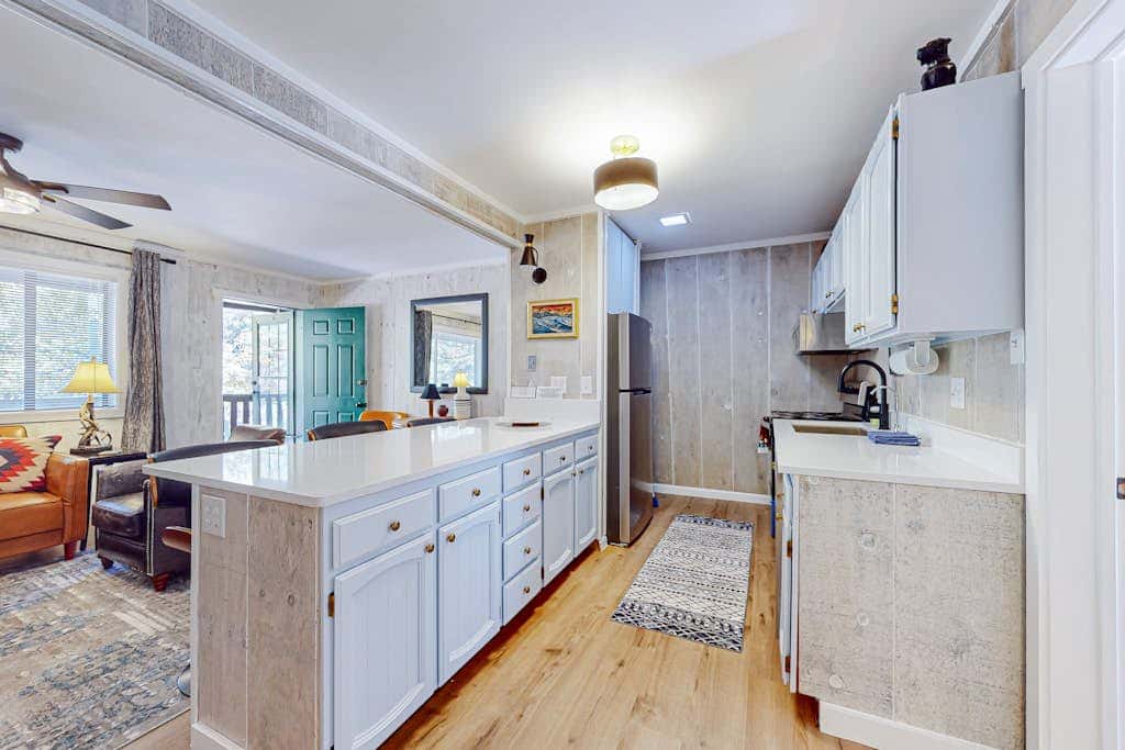 Pinetree 213 - Walk to Ski, Hike, Bike & Dining