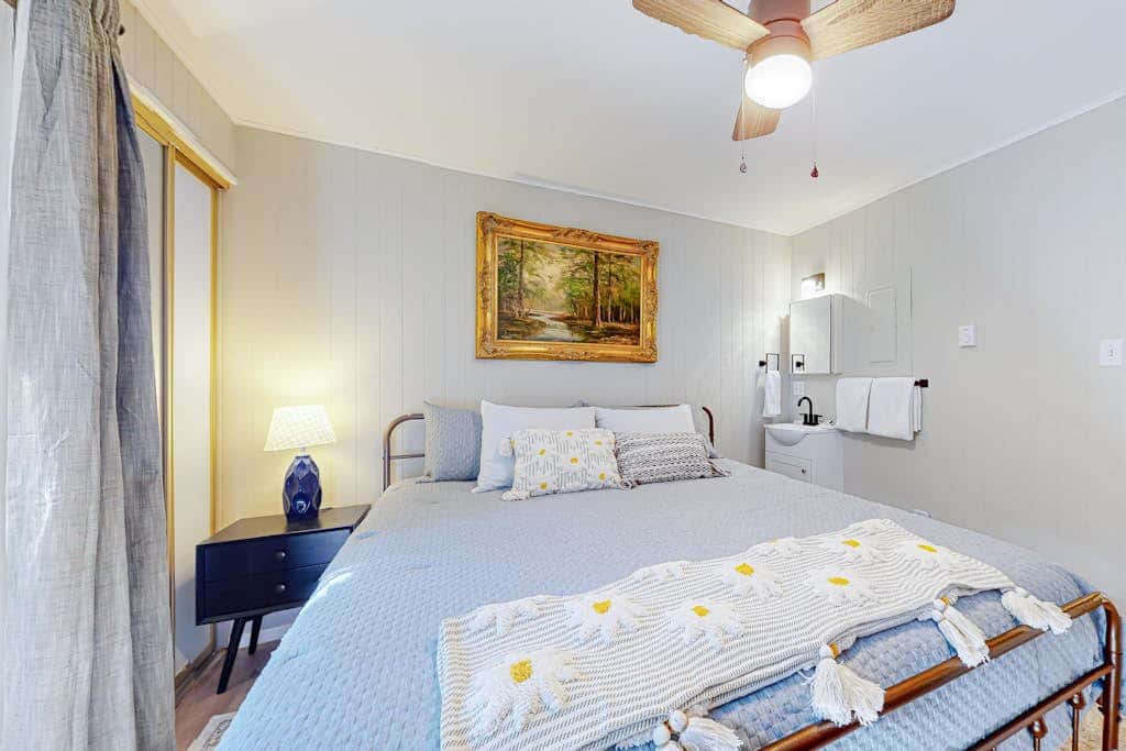 Pinetree 213 - Walk to Ski, Hike, Bike & Dining