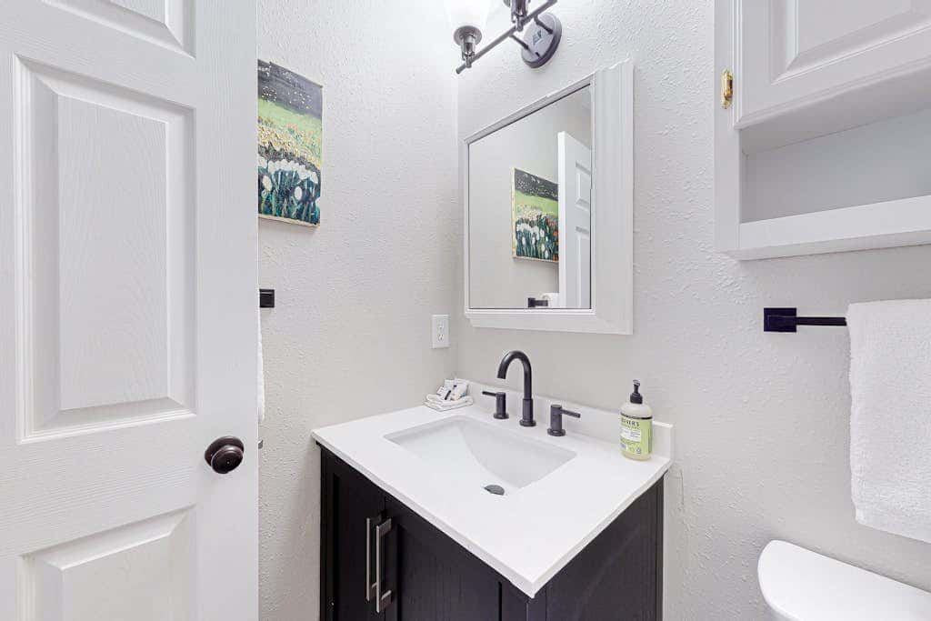 Pinetree 213 - Walk to Ski, Hike, Bike & Dining