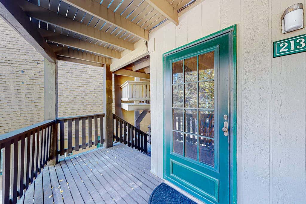 Pinetree 213 - Walk to Ski, Hike, Bike & Dining