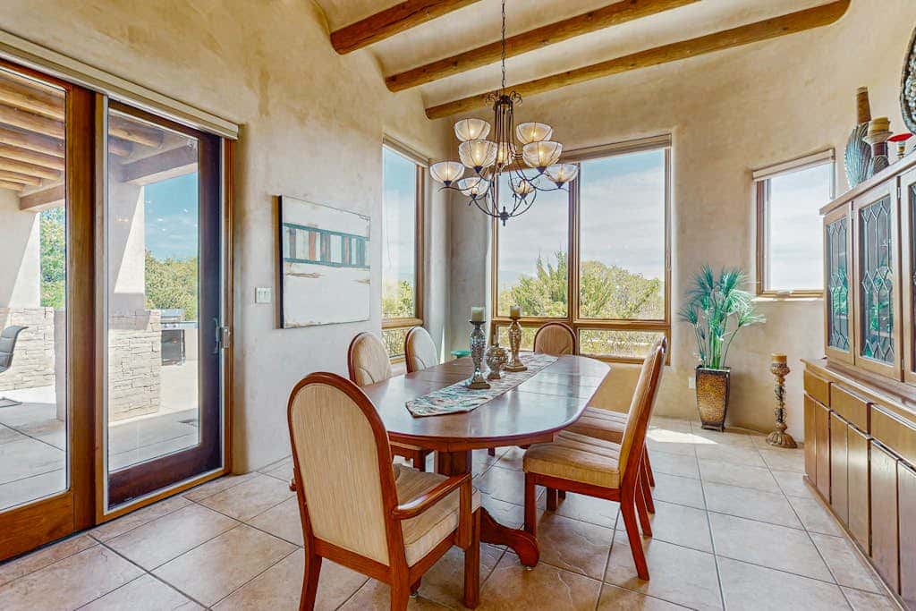 Mountain-View Magic - Huge Views, Hot Tub & Patio