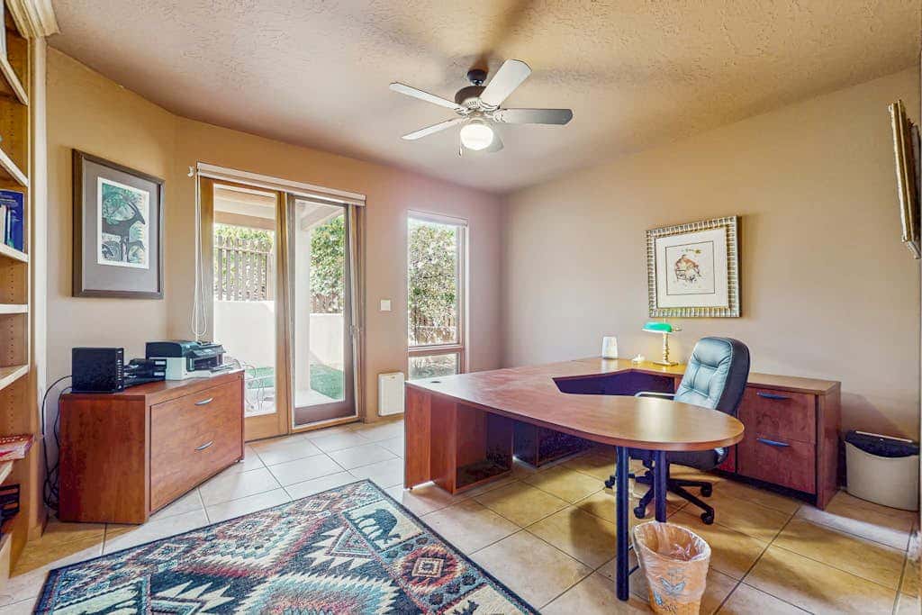 Mountain-View Magic - Huge Views, Hot Tub & Patio
