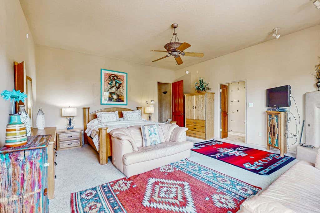 Mountain-View Magic - Huge Views, Hot Tub & Patio