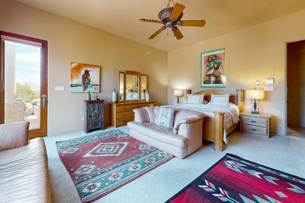 Mountain-View Magic - Huge Views, Hot Tub & Patio