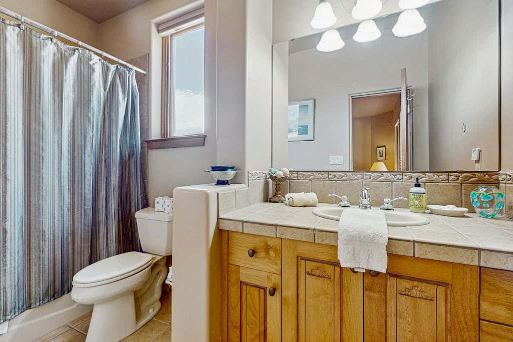 Mountain-View Magic - Huge Views, Hot Tub & Patio