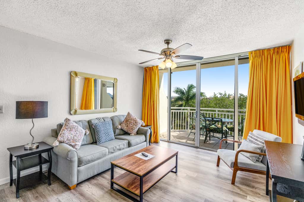 KWSS403 - Sunrise Suites - Tierra Bomba Suite 403