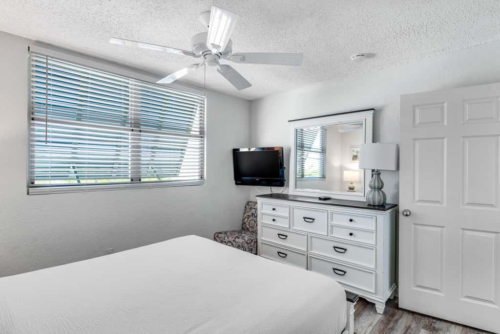 KWSS403 - Sunrise Suites - Tierra Bomba Suite 403