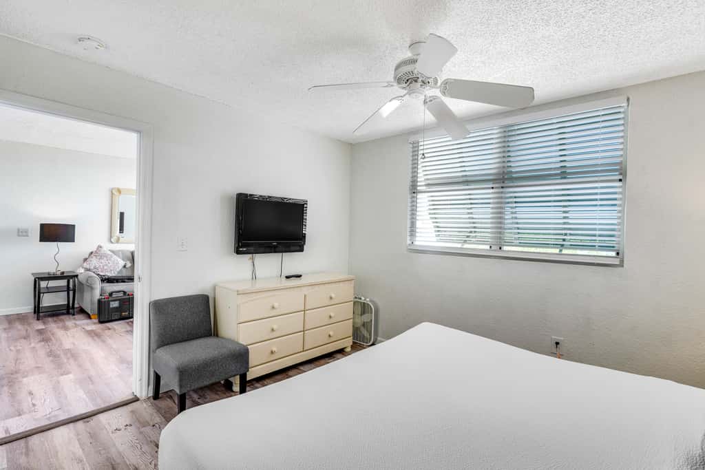 KWSS403 - Sunrise Suites - Tierra Bomba Suite 403