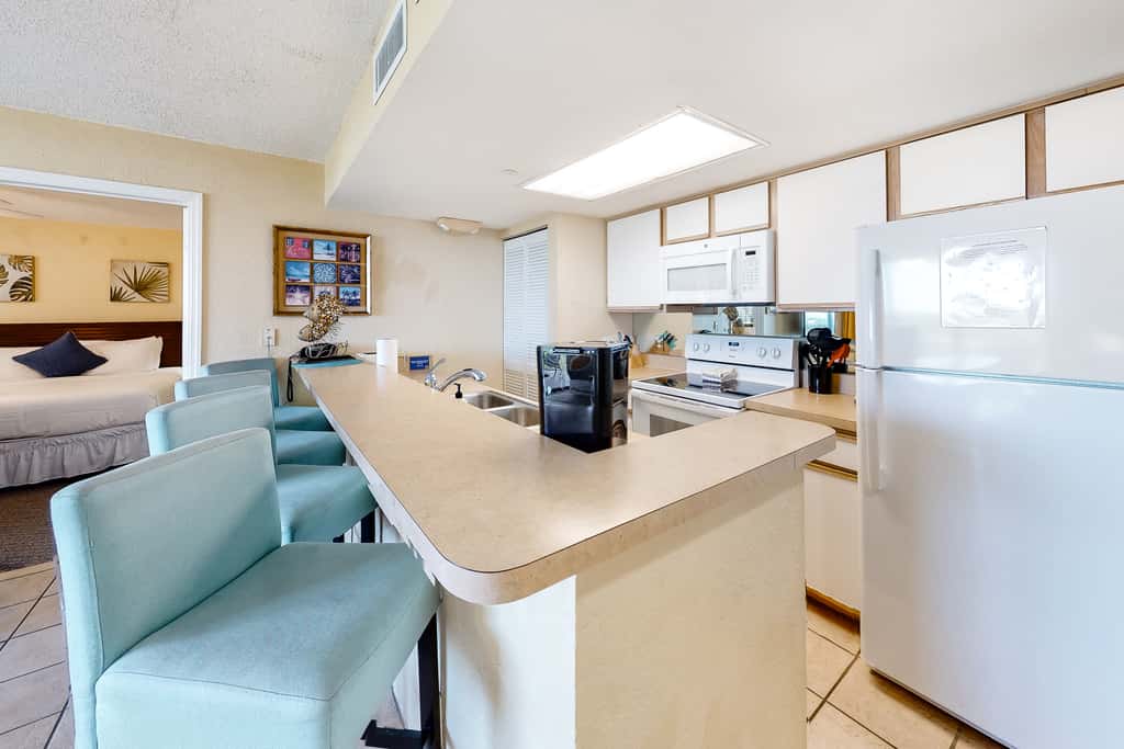 KWSS310 - Sunrise Suites - Panama Suite 310