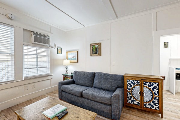 Charming Condo w/ Entertainment & Private Parking - Great In-Town Location