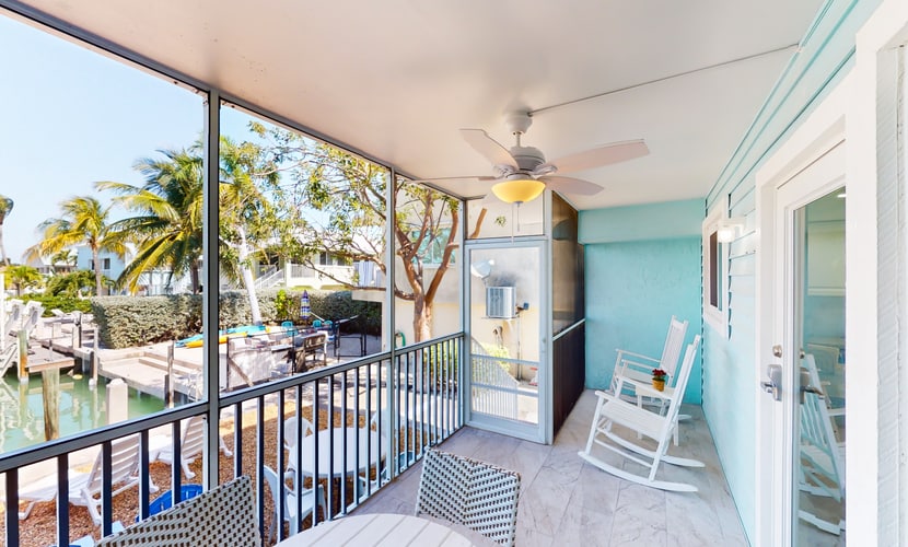 Waterfront duplex with canal access & Cabana Club pool membership