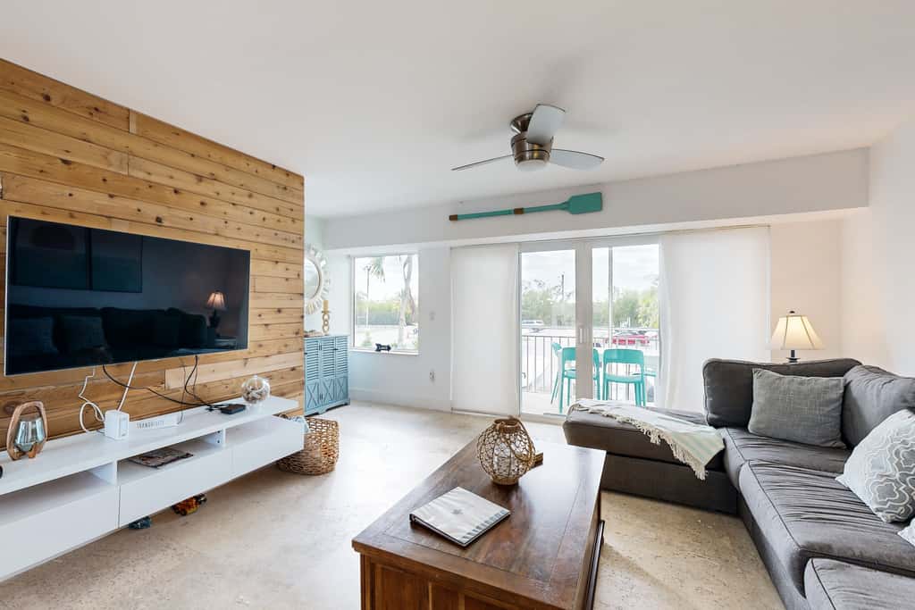 KL101 - Coastal Living