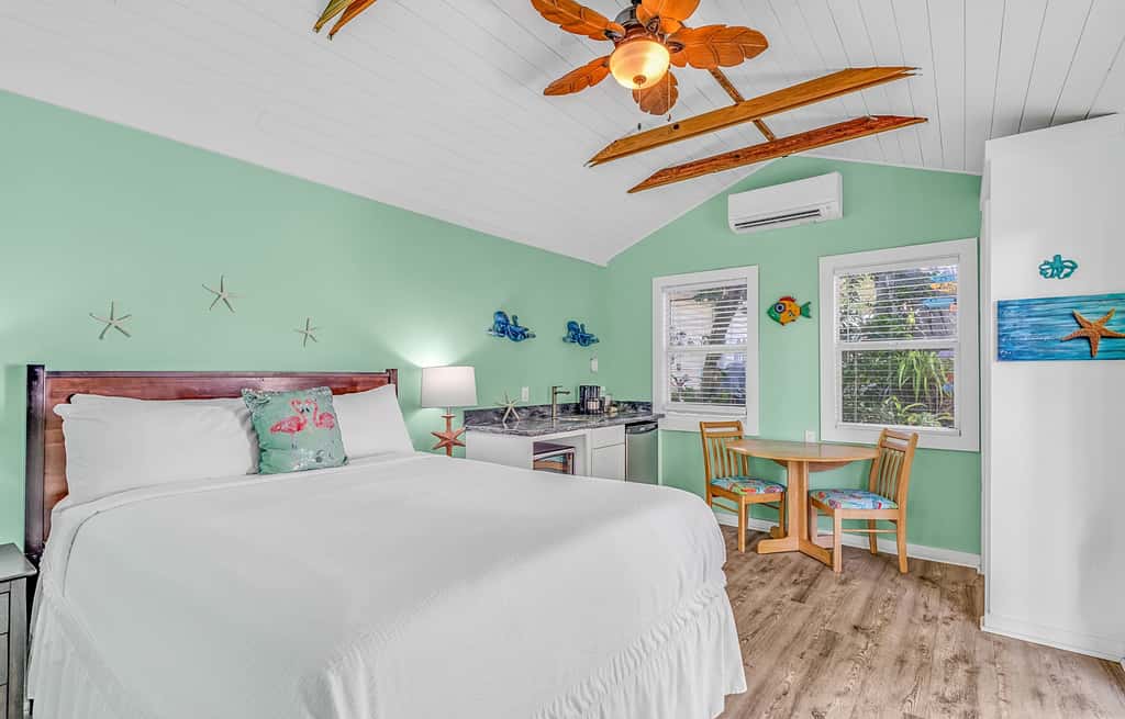 KW42 - Bahama House