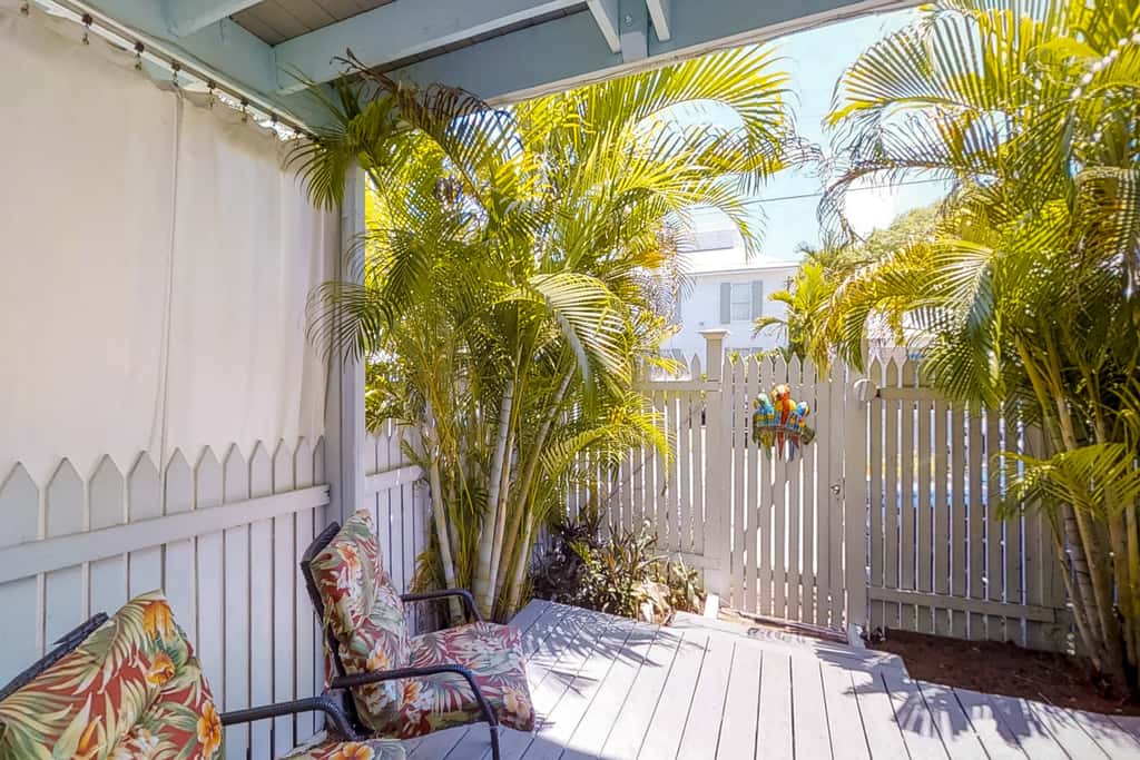 KW65FLR - Secret Garden