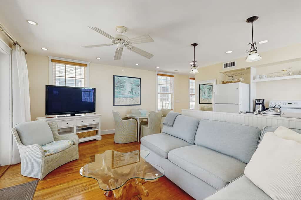 Ground-level getaway with free WiFi, private deck, & shared outdoor pool