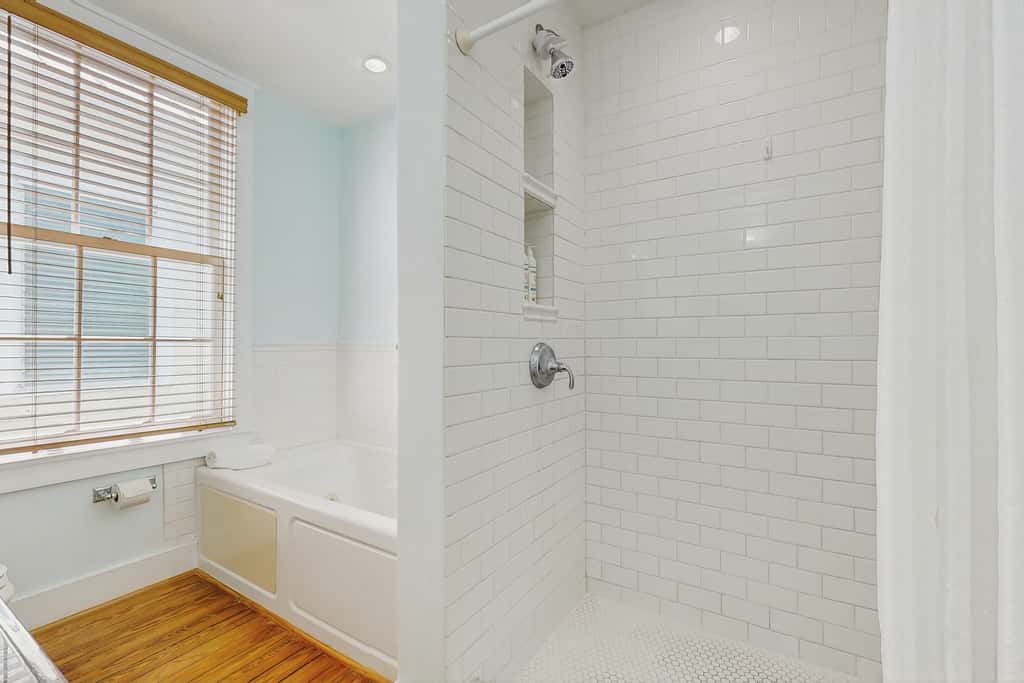 KW255FLR - Louisa's Garden
