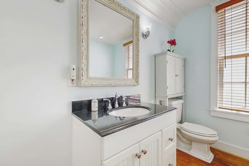 KW255FLR - Louisa's Garden