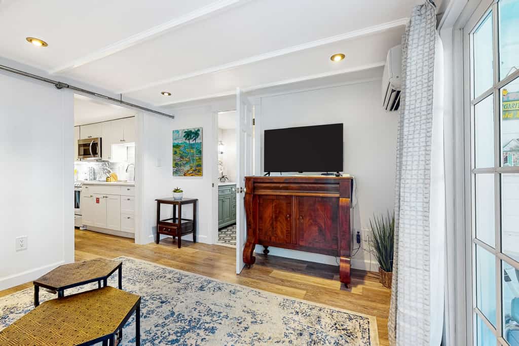Charming, updated home near Duval St. with enclosed patio & walkable location