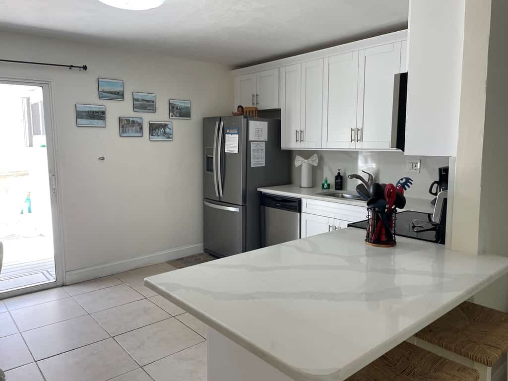 Oceanfront Duplex with Beautiful Beach & Dock for Boat Access - Dogs OK