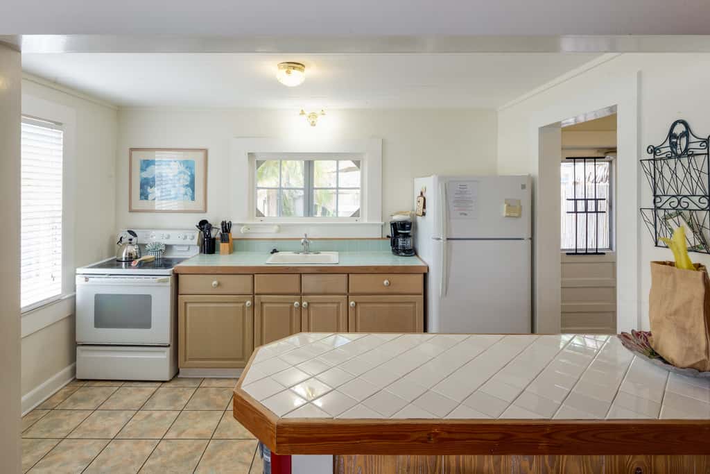 KW33B - Windward Isle