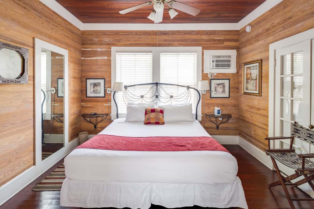 KW33B - Windward Isle