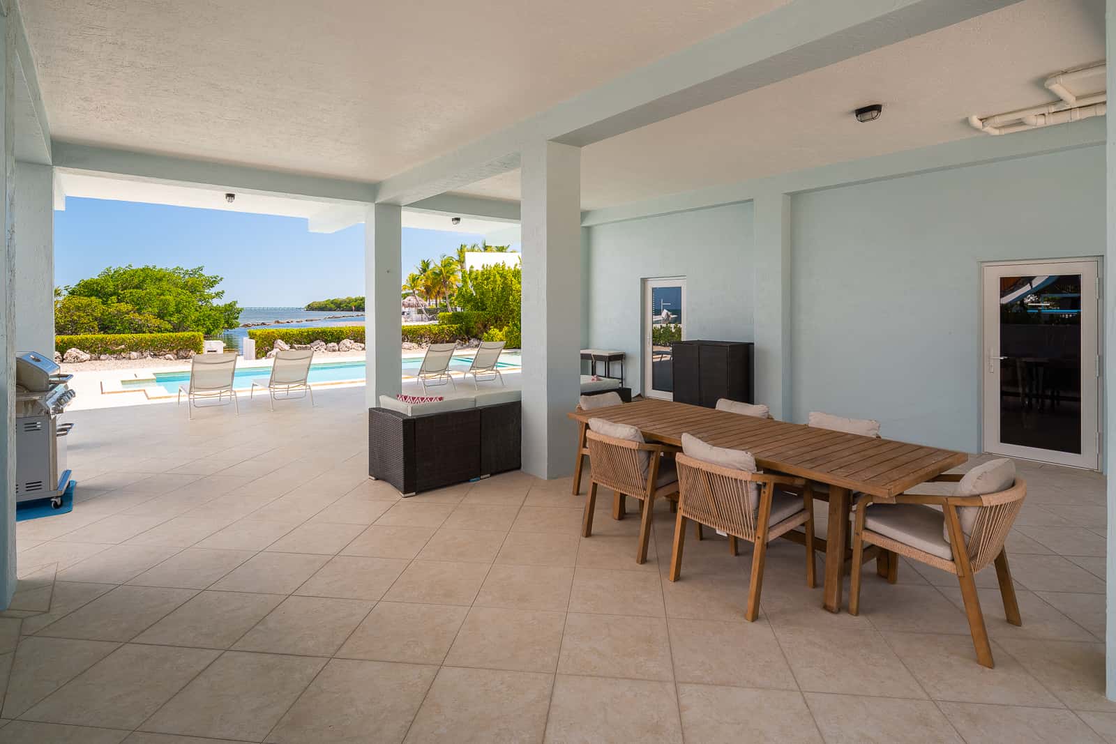 TA36FLR - Orange Blossom Retreat