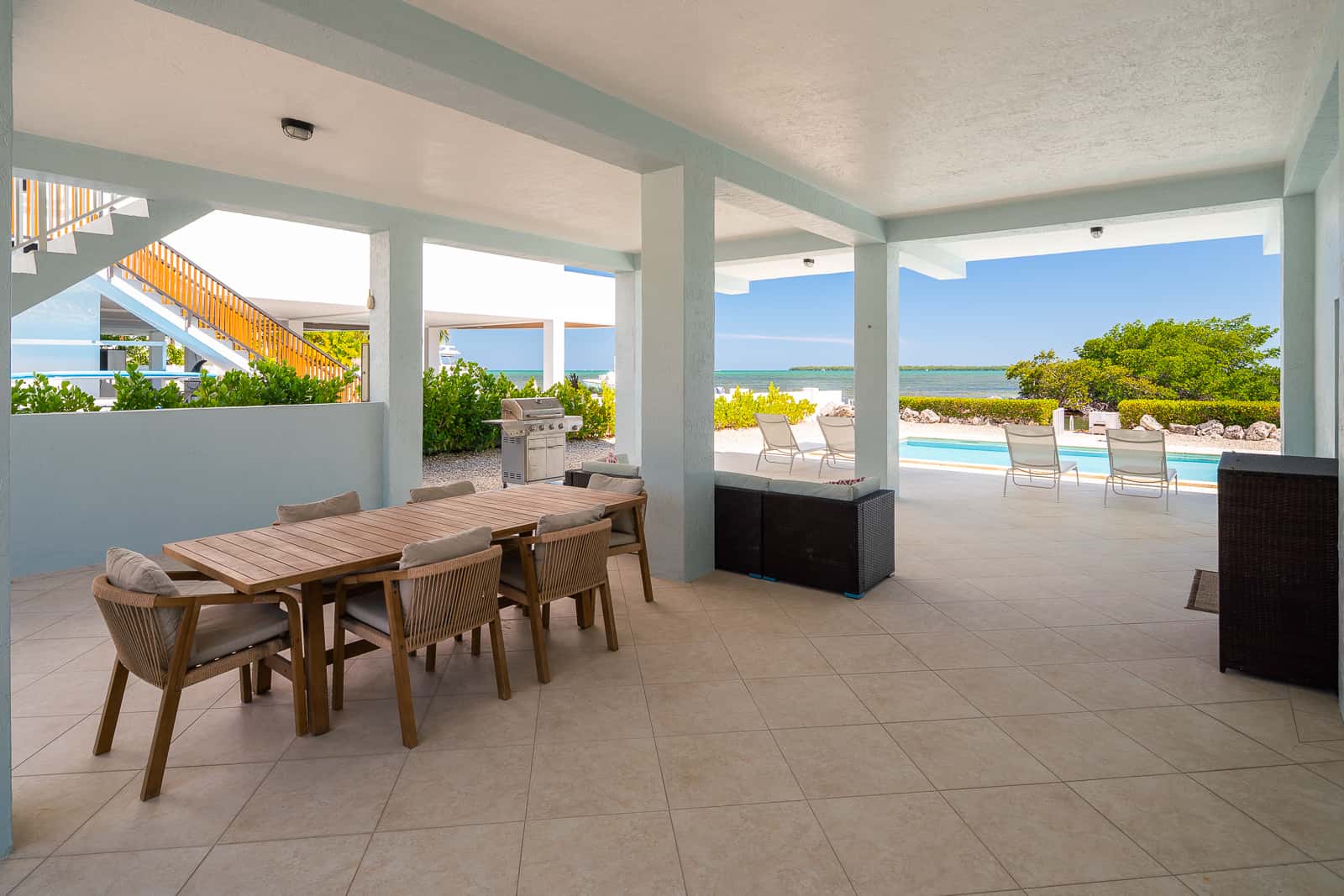 TA36FLR - Orange Blossom Retreat