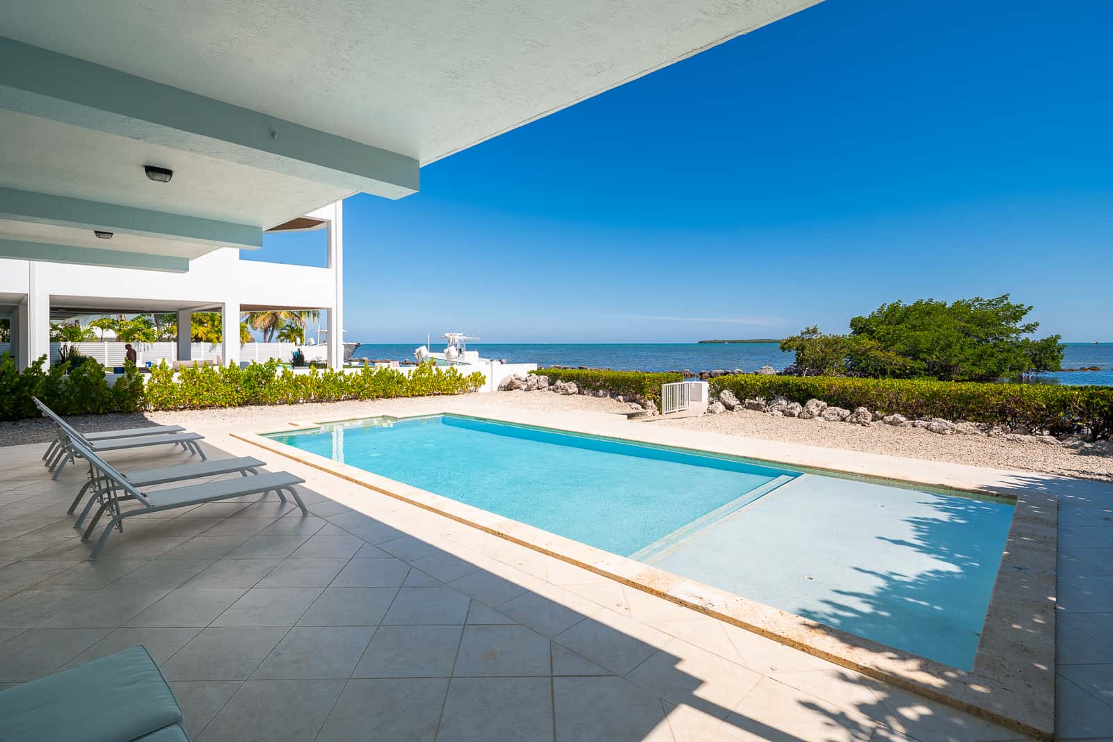 TA36FLR - Orange Blossom Retreat