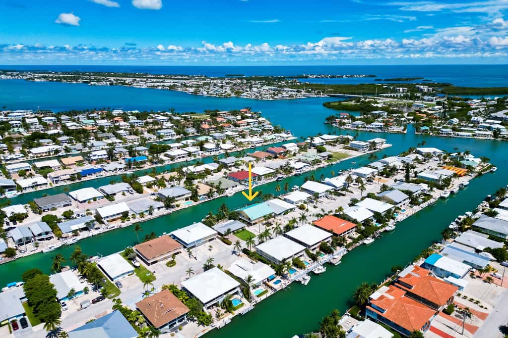 KC99 - Sea Pointe & Canal-side Charisma