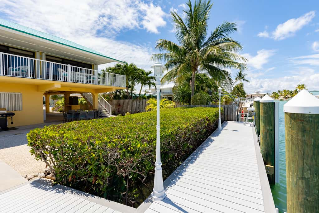 KC99 - Sea Pointe & Canal-side Charisma