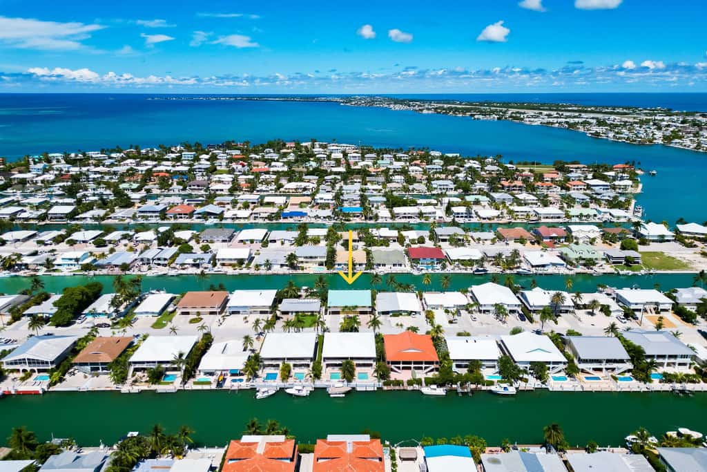 KC99 - Sea Pointe & Canal-side Charisma